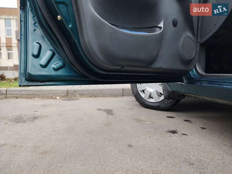 Седан Daewoo Sens 2004 в Одесі