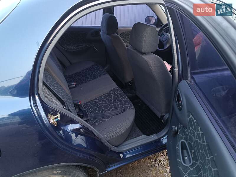 Седан Daewoo Sens 2003 в Полтаві