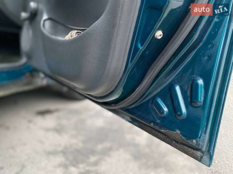 Седан Daewoo Sens 2003 в Киеве