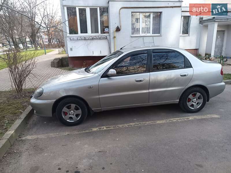 Седан Daewoo Sens 2004 в Тлумаче