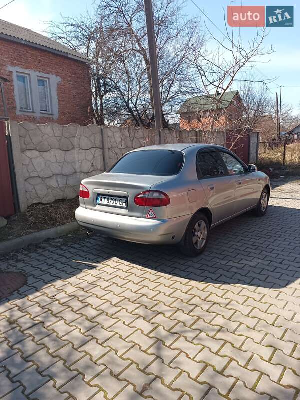 Седан Daewoo Sens 2004 в Тлумаче
