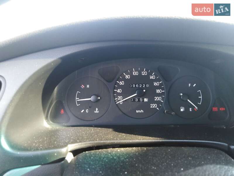 Седан Daewoo Sens 2004 в Сокале