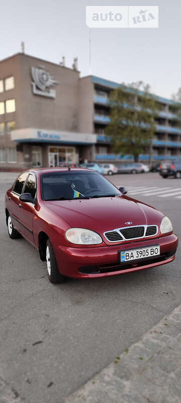 Седан Daewoo Sens 2004 в Светловодске