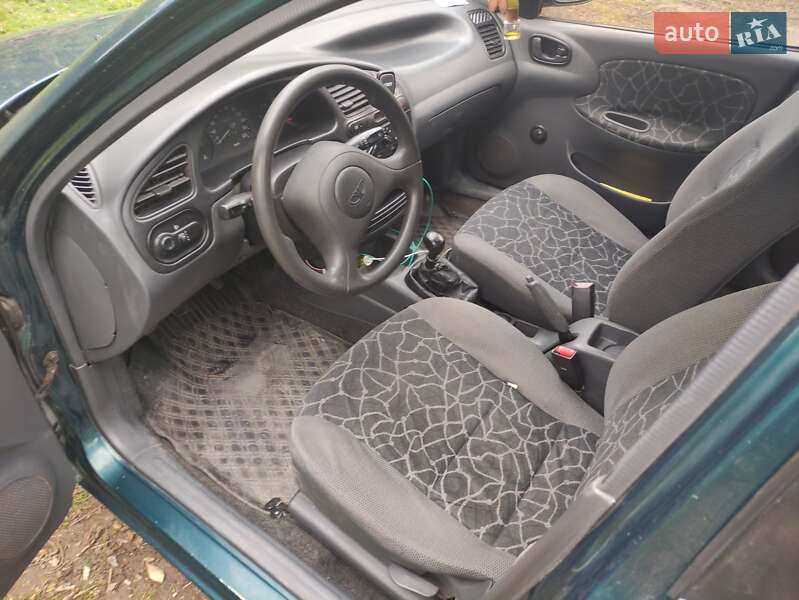 Седан Daewoo Sens 2003 в Кременце