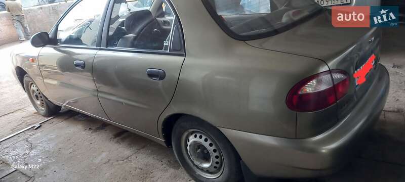 Седан Daewoo Sens 2005 в Рахове