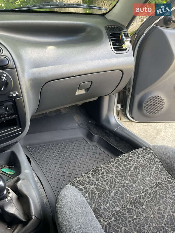 Седан Daewoo Sens 2006 в Жовтих Водах