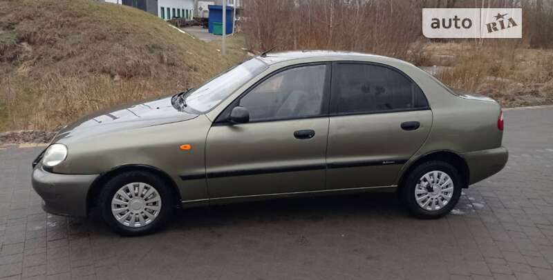 Седан Daewoo Sens 2004 в Рівному