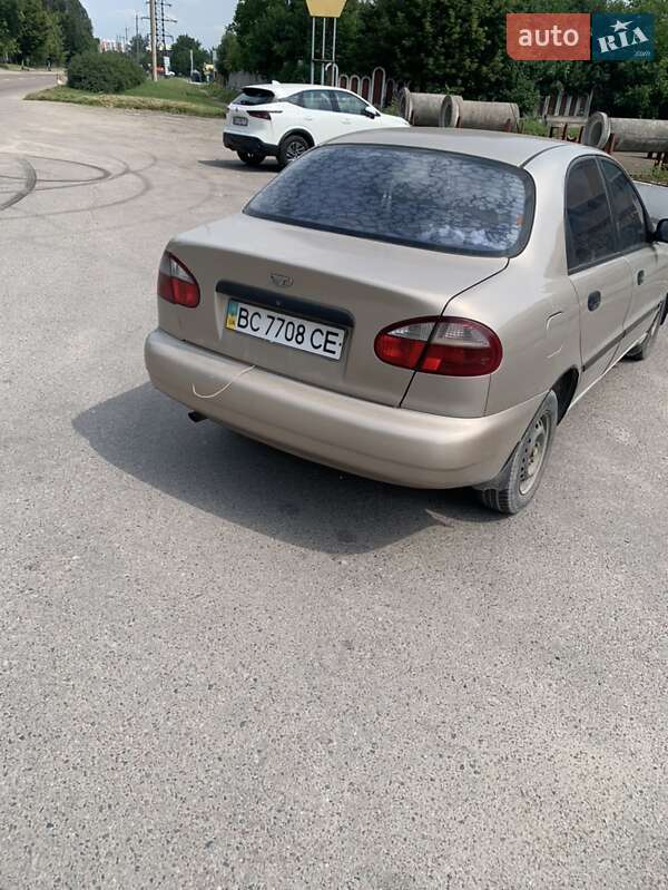 Седан Daewoo Sens 2004 в Львові