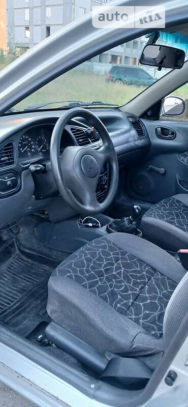 Седан Daewoo Sens 2003 в Києві