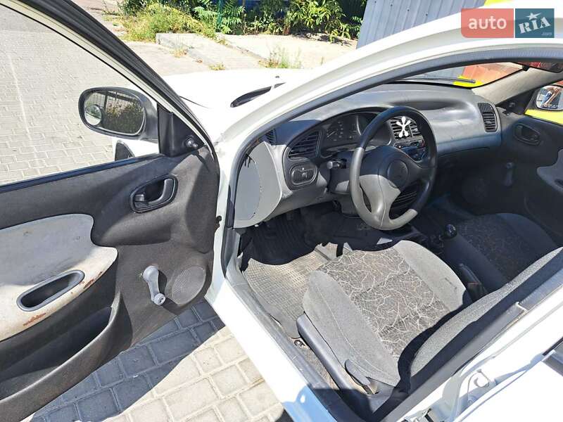 Седан Daewoo Sens 2004 в Днепре