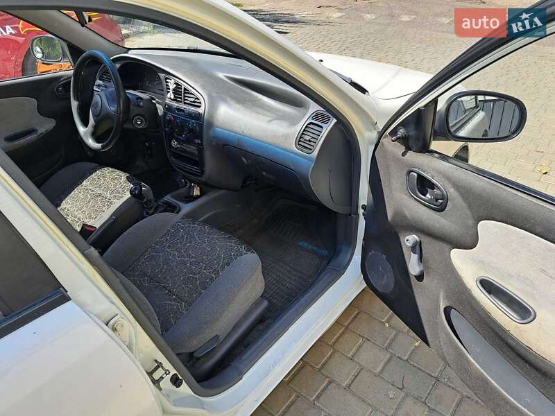 Седан Daewoo Sens 2004 в Днепре