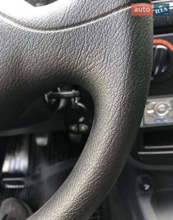 Седан Daewoo Sens 2003 в Запорожье