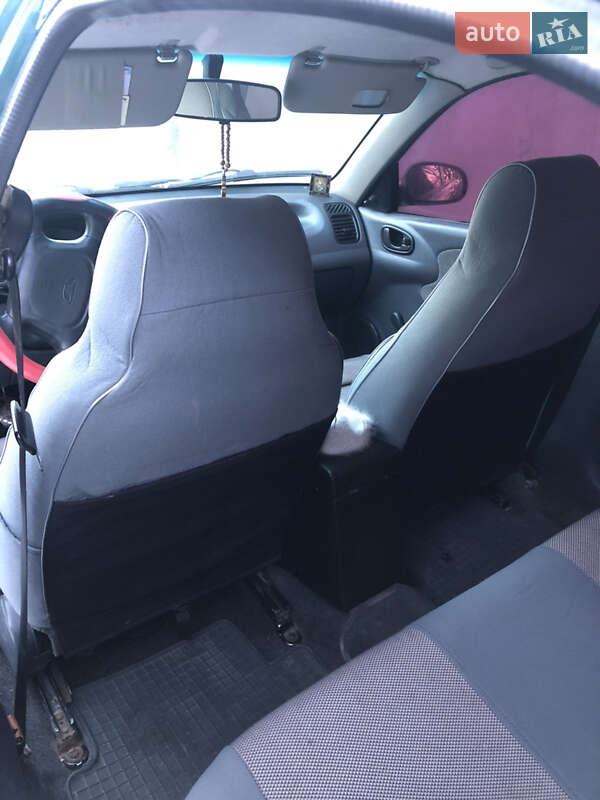 Седан Daewoo Sens 2004 в Кам'янець-Подільському