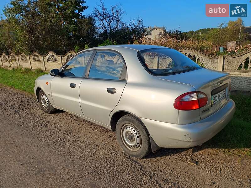 Седан Daewoo Sens 2004 в Стрые