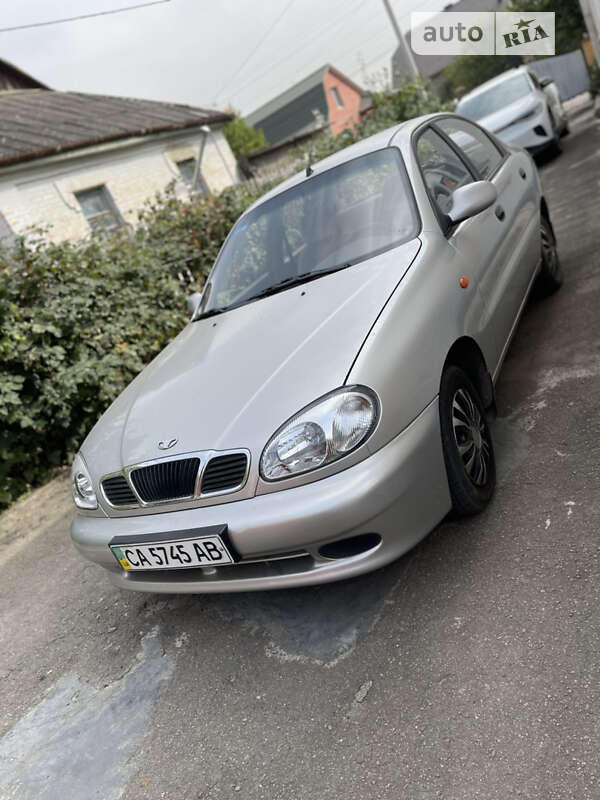 Седан Daewoo Sens 2005 в Умани