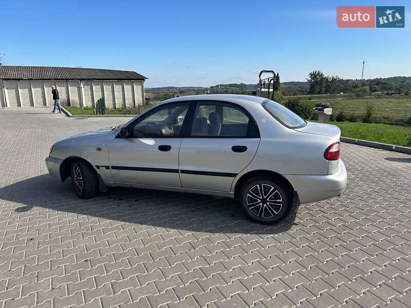 Седан Daewoo Sens 2004 в Шумске
