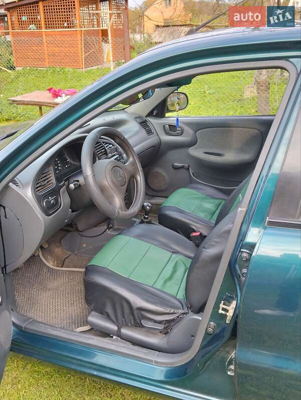 Седан Daewoo Sens 2004 в Пустомытах