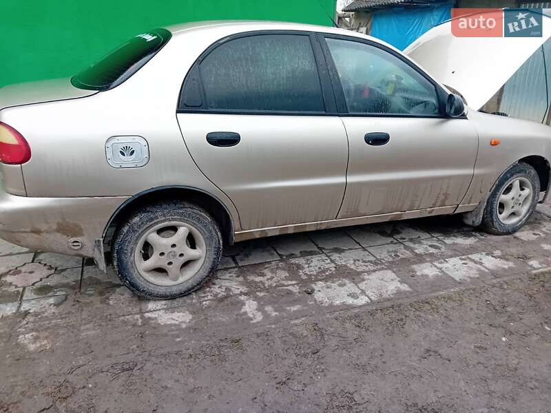 Седан Daewoo Sens 2004 в Тернополі