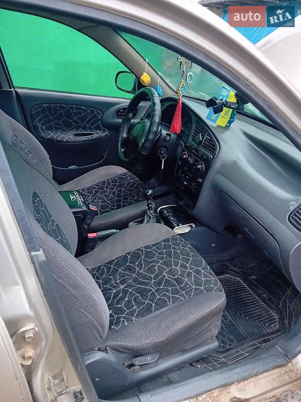 Седан Daewoo Sens 2004 в Тернополі