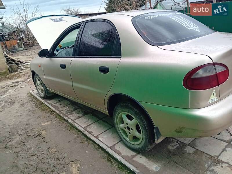 Седан Daewoo Sens 2004 в Тернополі