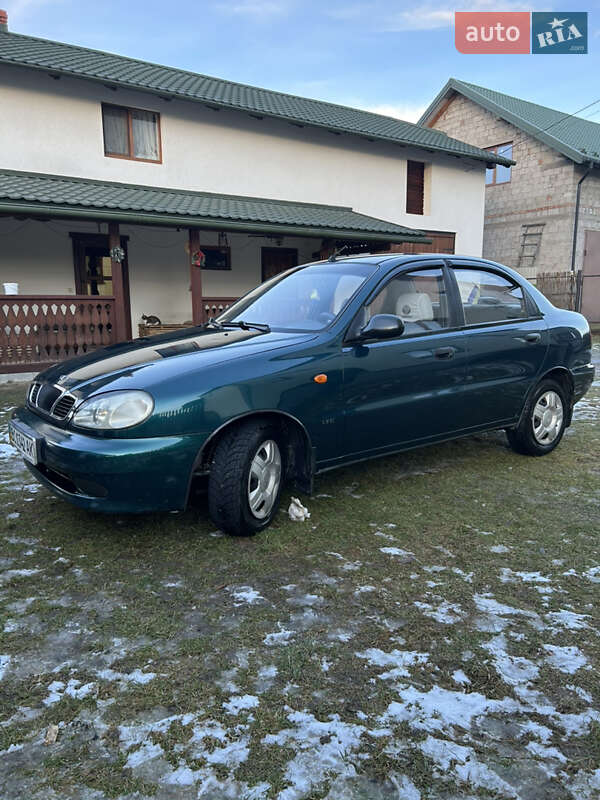 Седан Daewoo Sens 2003 в Новояворівську