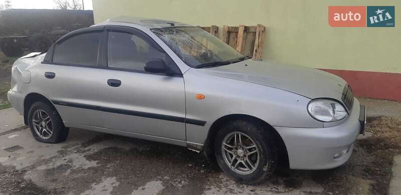 Седан Daewoo Sens 2003 в Измаиле