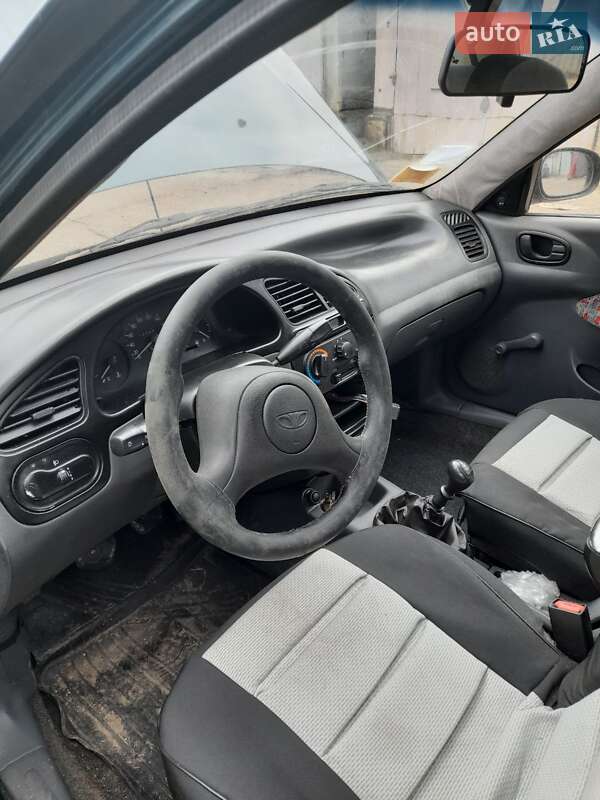 Седан Daewoo Sens 2004 в Львове