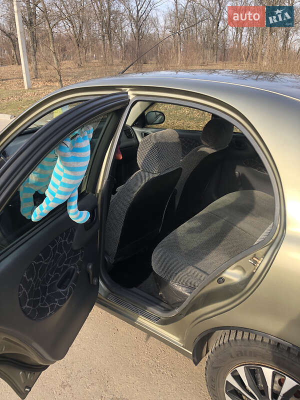 Седан Daewoo Sens 2004 в Кропивницькому