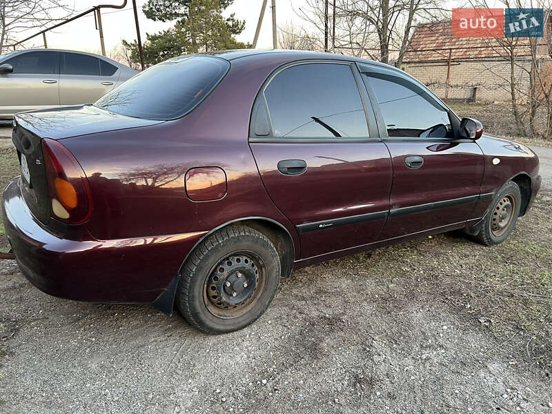 Седан Daewoo Sens 2012 в Кривому Розі