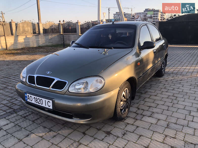 Седан Daewoo Sens 2004 в Хусте