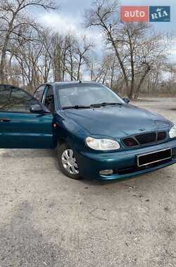 Седан Daewoo Sens 2004 в Горішніх Плавнях