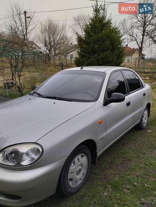 Седан Daewoo Sens 2004 в Долині