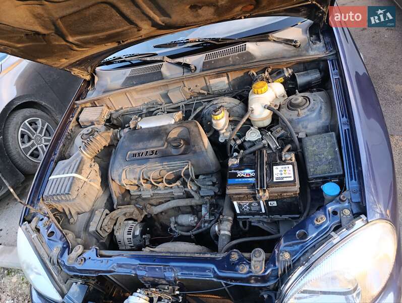 Седан Daewoo Sens 2005 в Днепре
