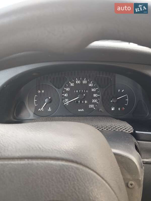 Седан Daewoo Sens 2004 в Первомайске