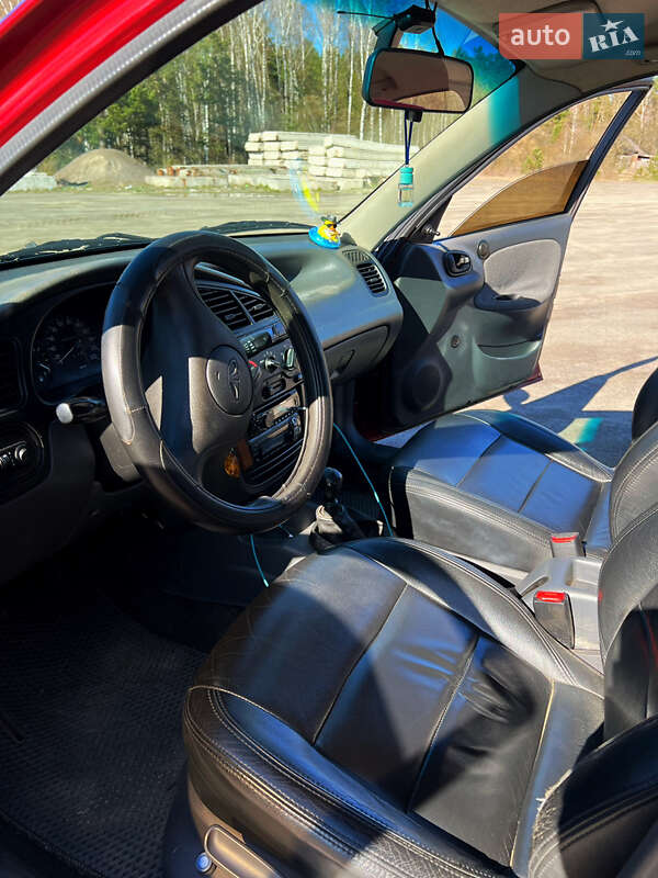 Седан Daewoo Sens 2004 в Сарнах