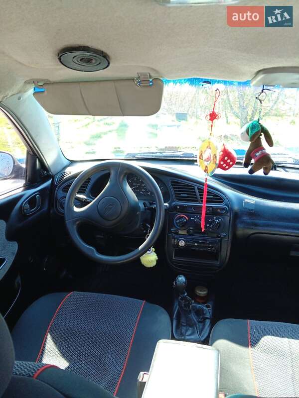 Седан Daewoo Sens 2004 в Львове