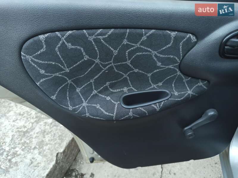 Седан Daewoo Sens 2003 в Каменском