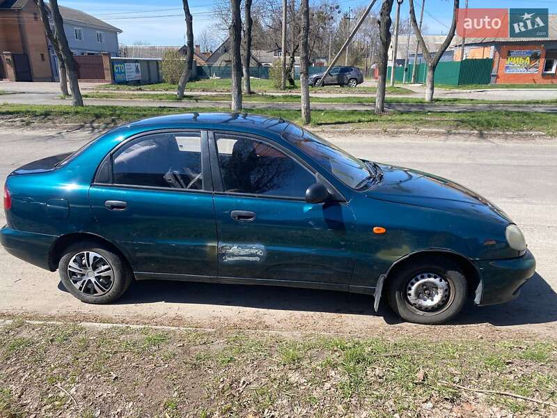 Седан Daewoo Sens 2003 в Ватутино