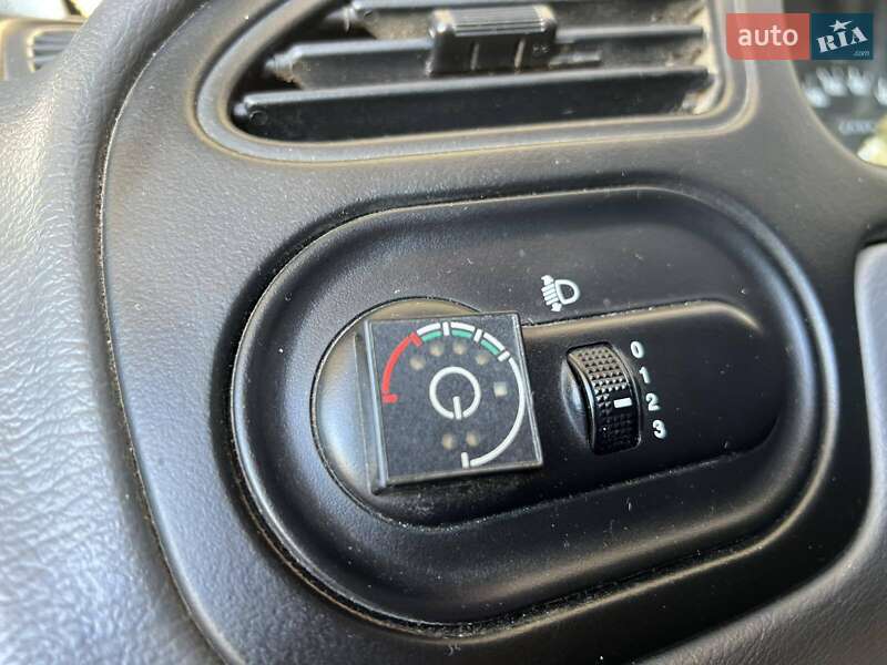 Седан Daewoo Sens 2005 в Миколаєві
