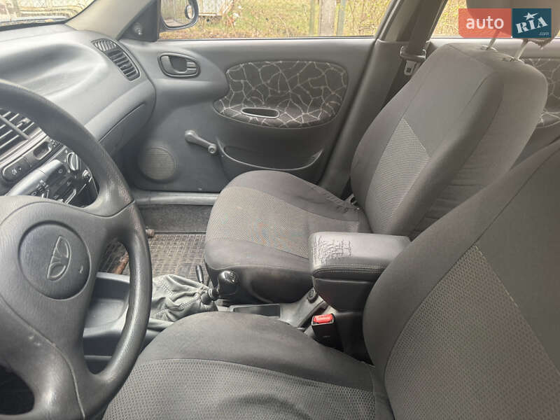 Седан Daewoo Sens 2003 в Нетішині