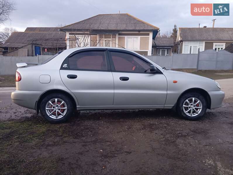 Седан Daewoo Sens 2003 в Кельменцах