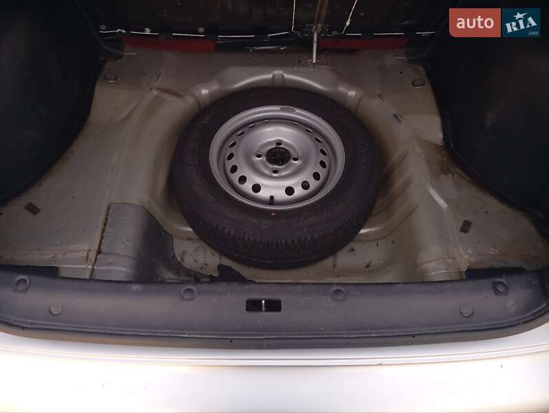 Седан Daewoo Sens 2003 в Кельменцах