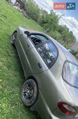 Седан Daewoo Sens 2004 в Хмільнику