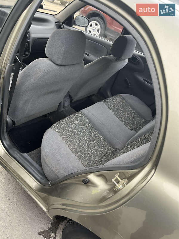 Седан Daewoo Sens 2005 в Днепре