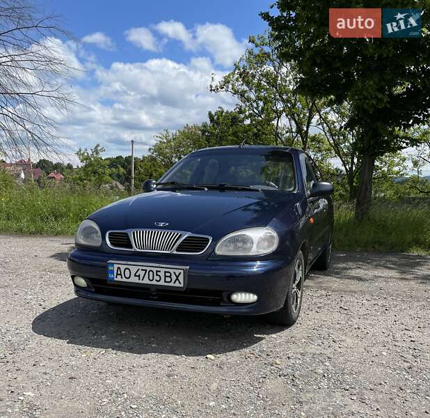 Седан Daewoo Sens 2004 в Ужгороді