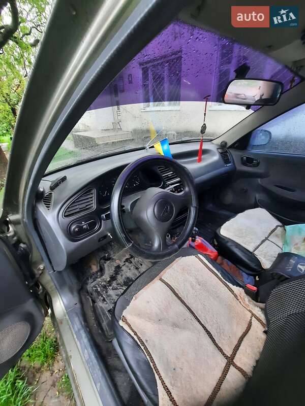 Седан Daewoo Sens 2005 в Городке
