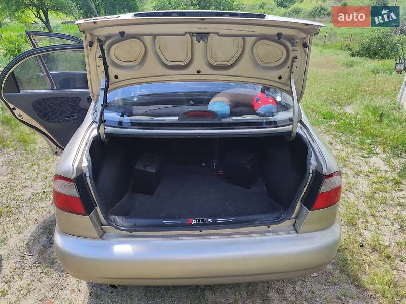 Седан Daewoo Sens 2004 в Песковке