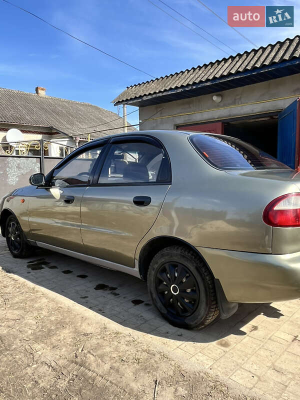 Седан Daewoo Sens 2003 в Скале-Подольской