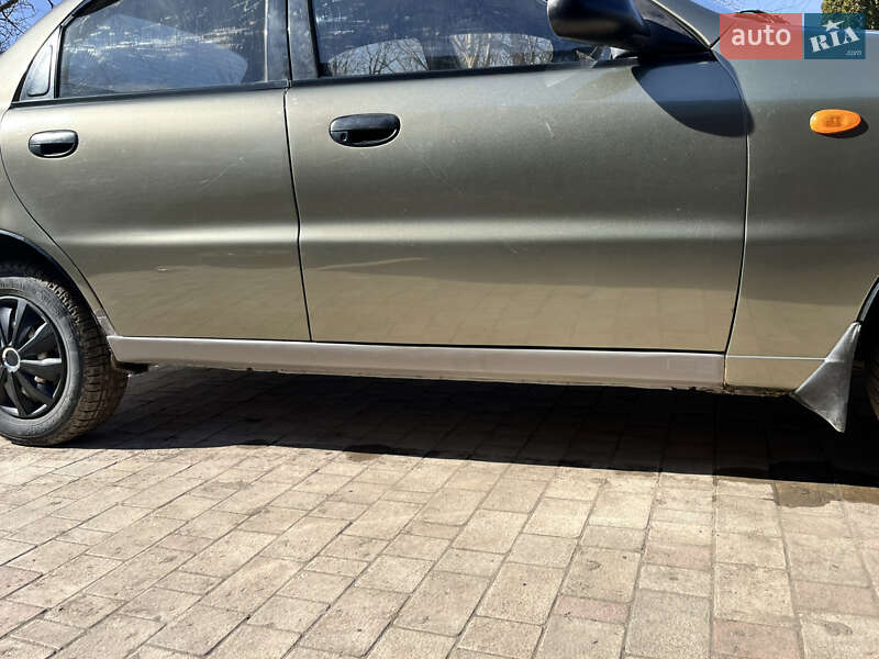 Седан Daewoo Sens 2003 в Скале-Подольской