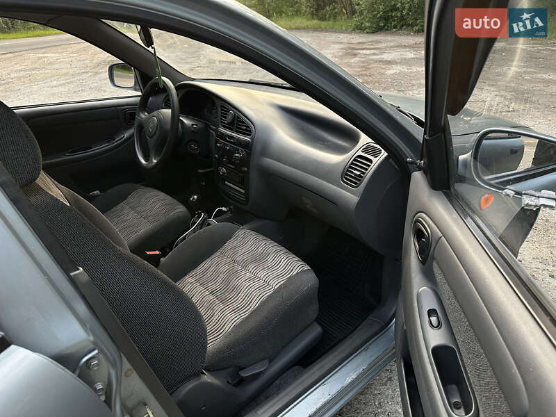 Седан Daewoo Sens 2012 в Іванкові